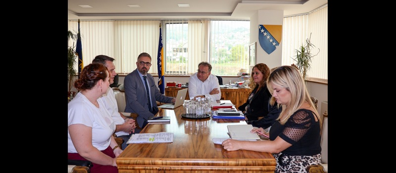 premijer-niksic-i-ministrica-durakovic-s-predstavnicima-nub-bih-1_1724761801_Naslovna.jpg